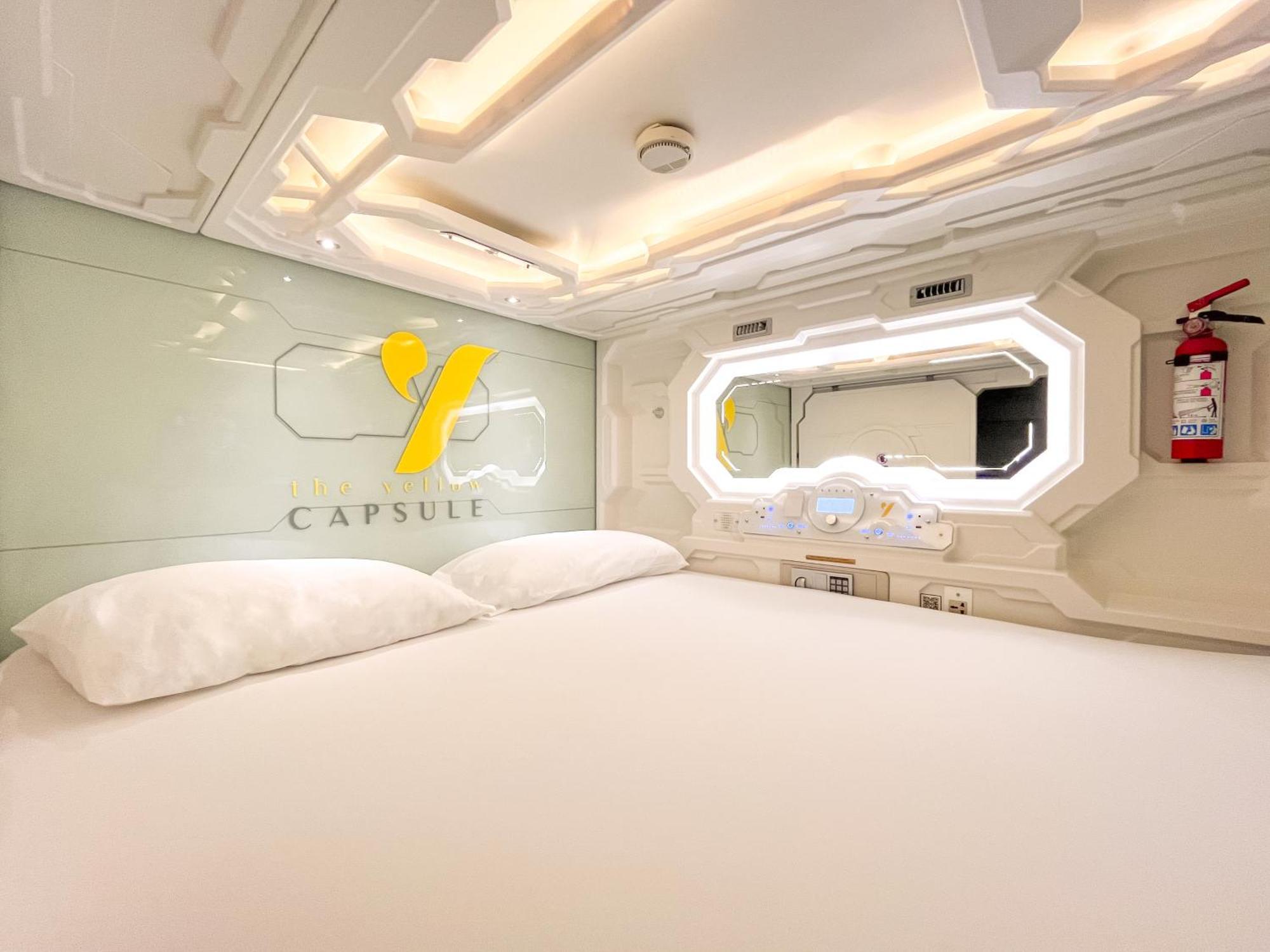 The Yellow Capsule Cancun Close To Airport ภายนอก รูปภาพ
